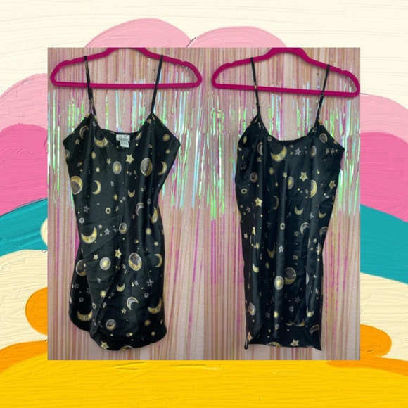 Vintage Other - Vintage Celestial Nightgown Slip